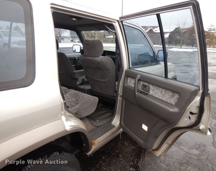 image for item DL2711 2001 Isuzu Trooper  SUV