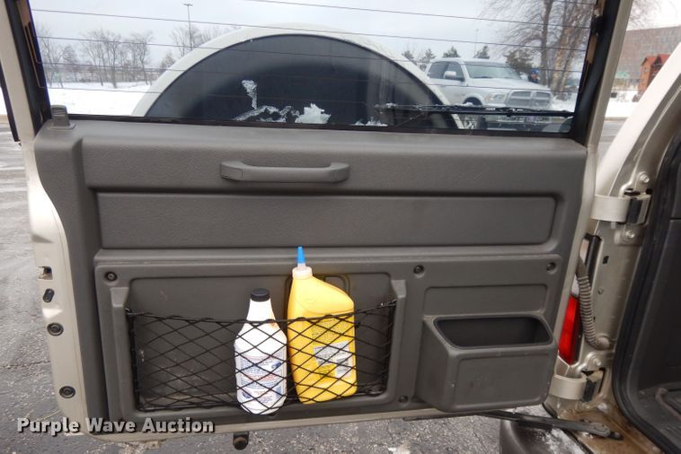 image for item DL2711 2001 Isuzu Trooper  SUV