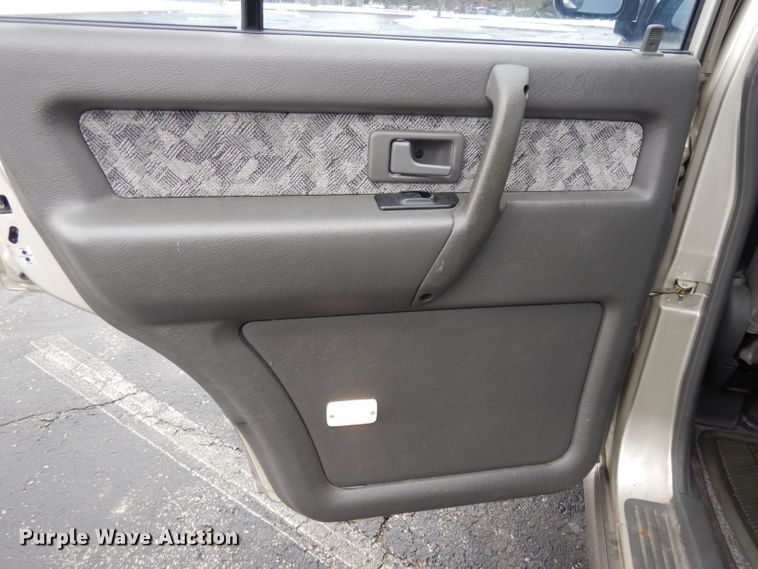 image for item DL2711 2001 Isuzu Trooper  SUV