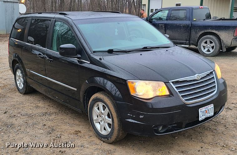 image for item DN5996 2008 Chrysler Town & Country  van