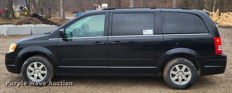 image for item DN5996 2008 Chrysler Town & Country  van