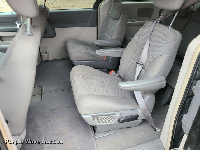 image for item DN5996 2008 Chrysler Town & Country  van