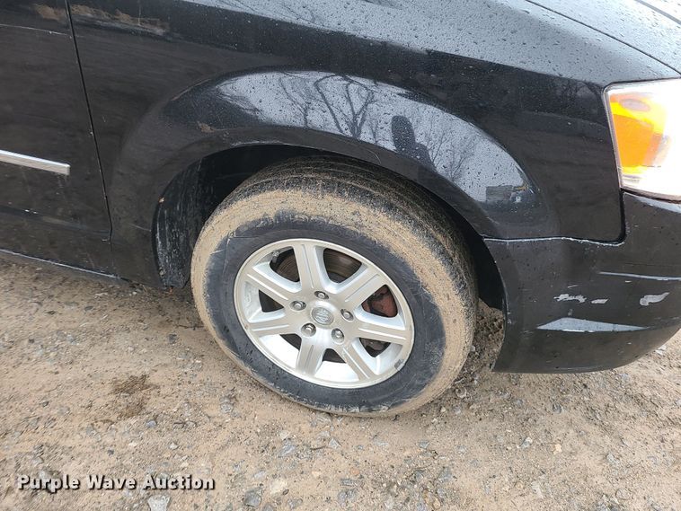 image for item DN5996 2008 Chrysler Town & Country  van