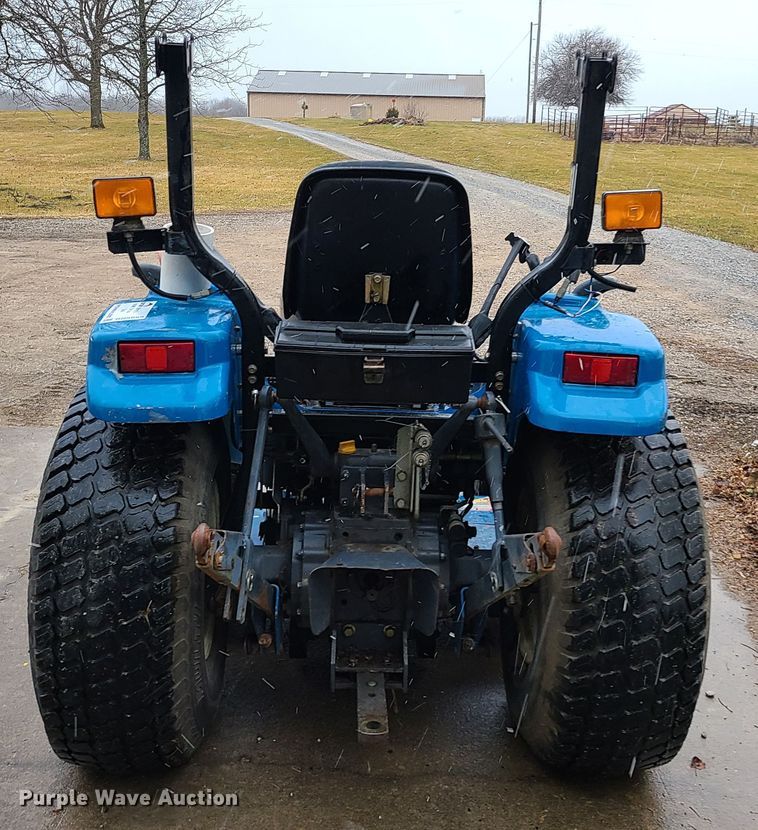 image for item DN5998 New Holland TC33  tractor
