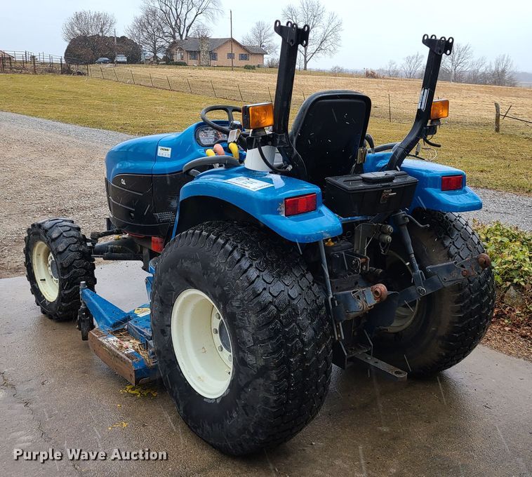 image for item DN5998 New Holland TC33  tractor