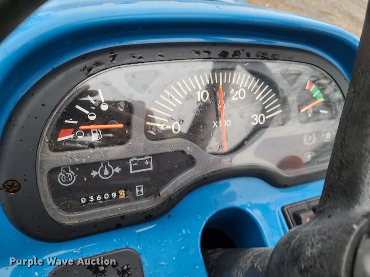 image for item DN5998 New Holland TC33  tractor