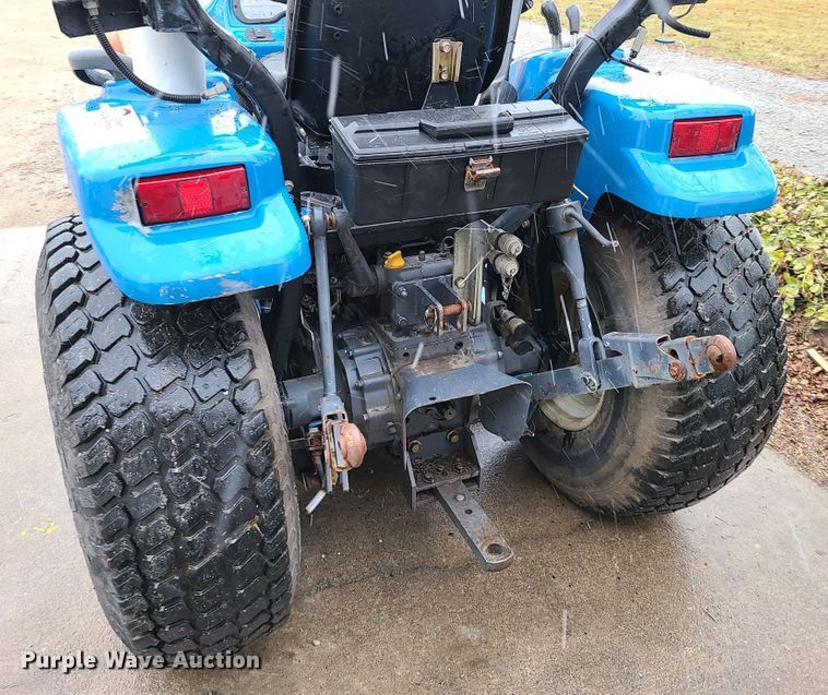 image for item DN5998 New Holland TC33  tractor