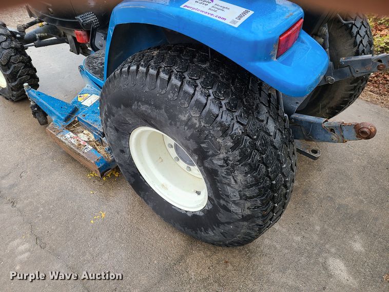 image for item DN5998 New Holland TC33  tractor