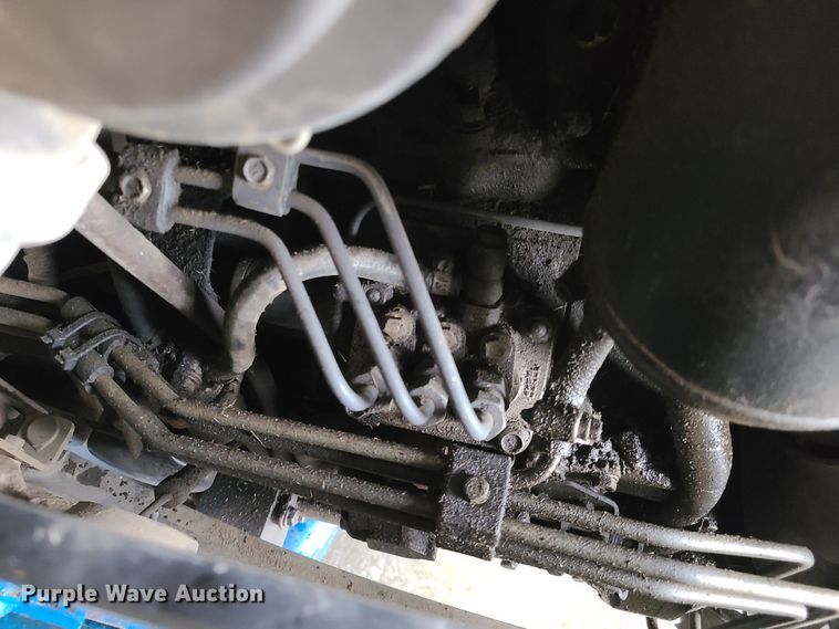 image for item DN5998 New Holland TC33  tractor