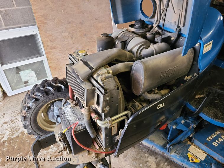 image for item DN5998 New Holland TC33  tractor