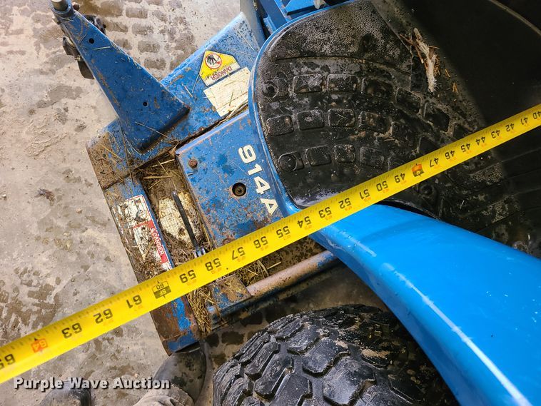 image for item DN5998 New Holland TC33  tractor