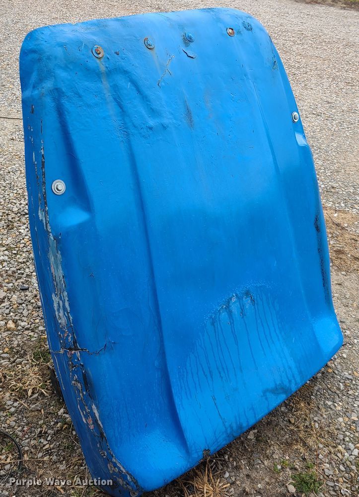 image for item DN5998 New Holland TC33  tractor