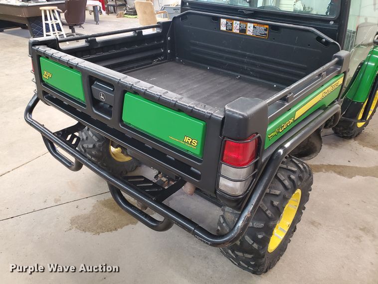 image for item EF9695 2011 John Deere Gator 825i  utility vehicle