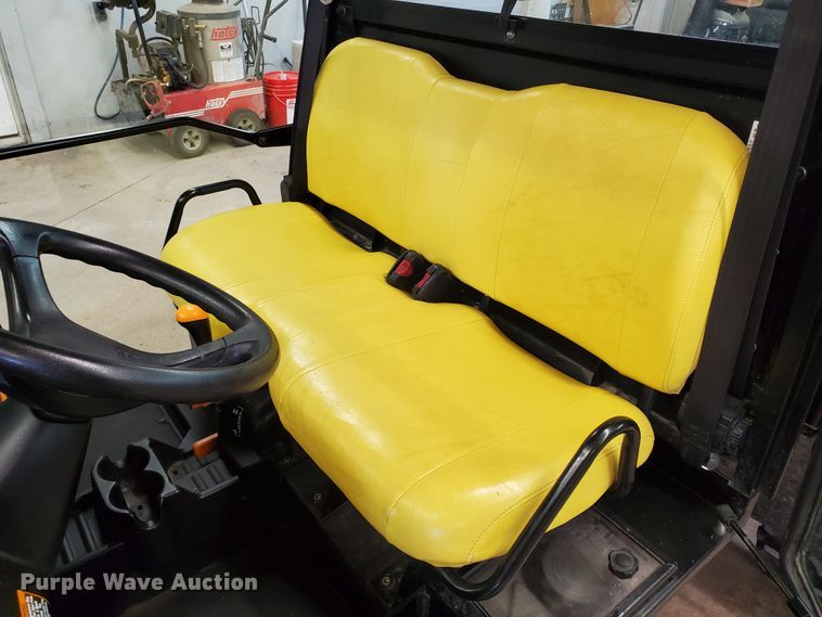 image for item EF9695 2011 John Deere Gator 825i  utility vehicle