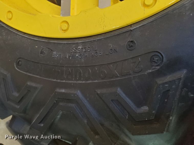 image for item EF9695 2011 John Deere Gator 825i  utility vehicle