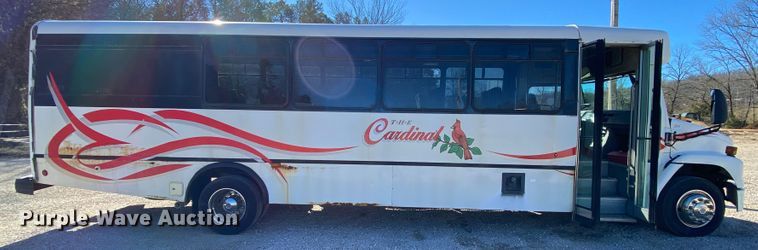 image for item EL9611 2005 Freightliner Champion  coach bus