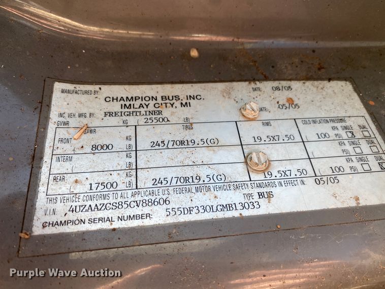 image for item EL9611 2005 Freightliner Champion  coach bus