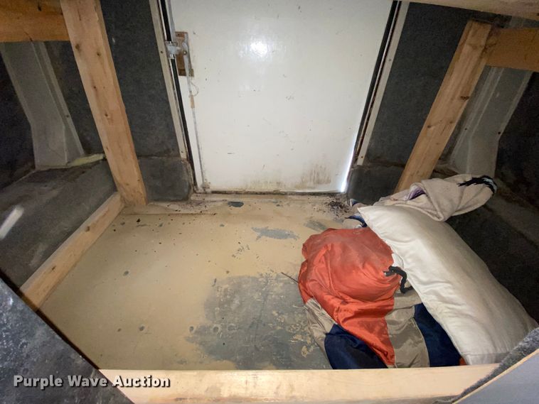 image for item EL9611 2005 Freightliner Champion  coach bus