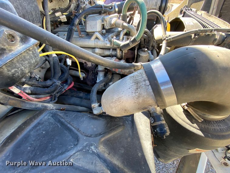 image for item EL9611 2005 Freightliner Champion  coach bus