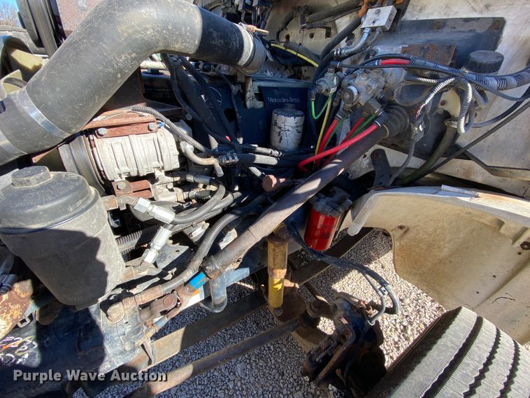 image for item EL9611 2005 Freightliner Champion  coach bus