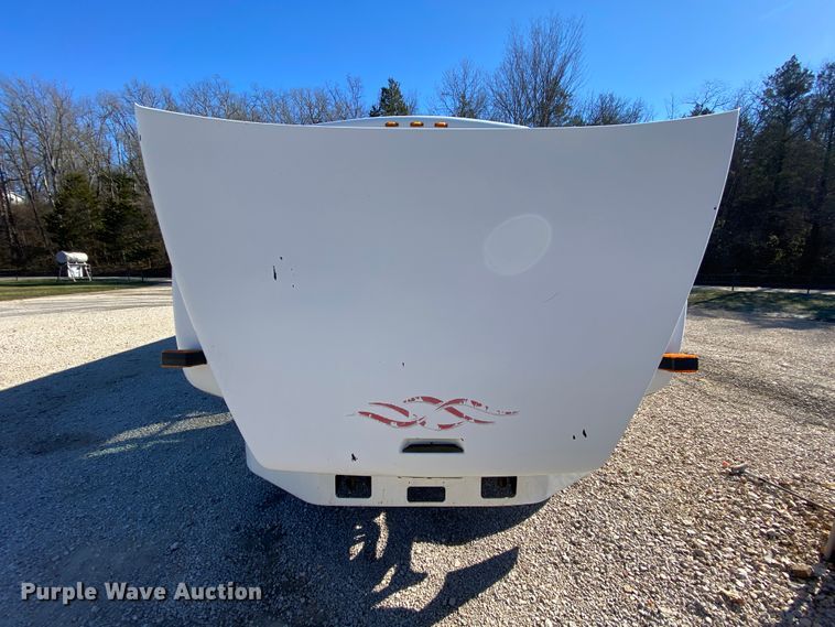 image for item EL9611 2005 Freightliner Champion  coach bus