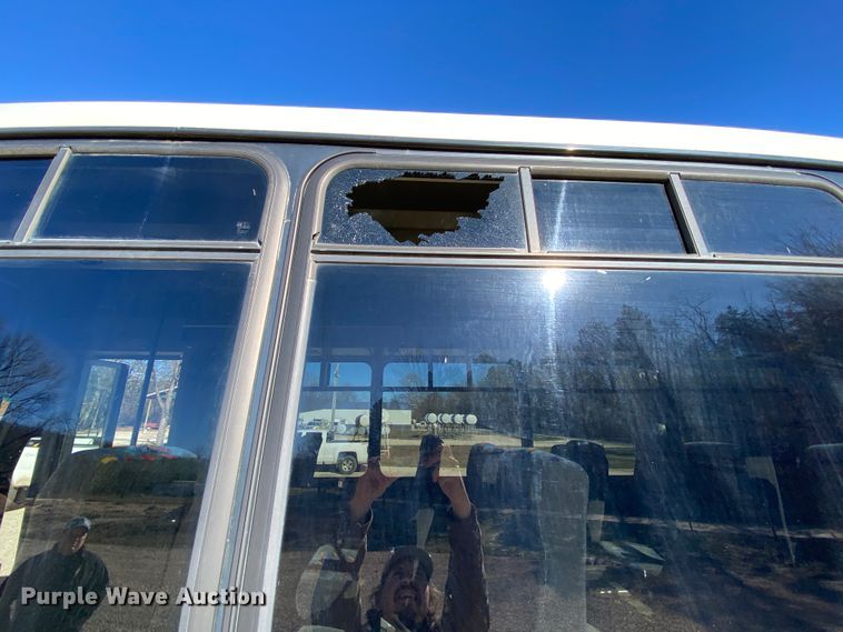 image for item EL9611 2005 Freightliner Champion  coach bus