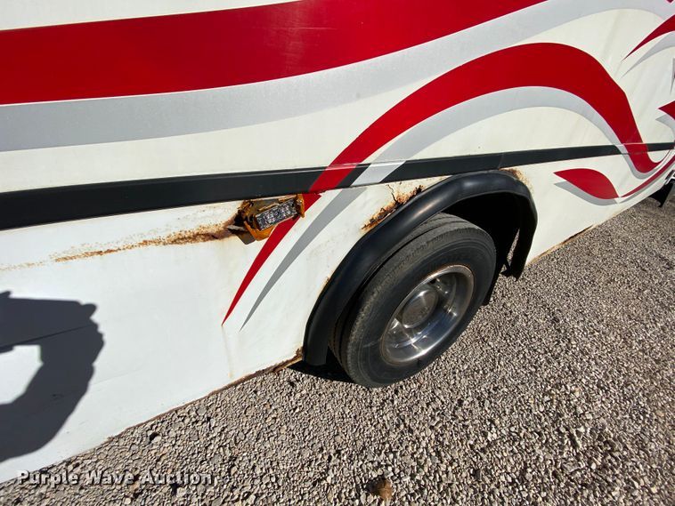 image for item EL9611 2005 Freightliner Champion  coach bus