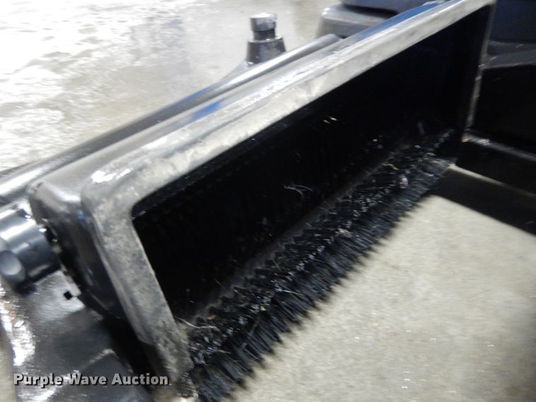 image for item FA9466 (2) floor cleaning machines