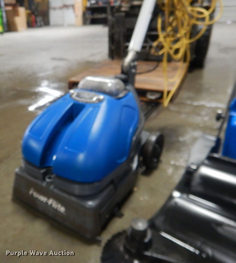 image for item FA9466 (2) floor cleaning machines