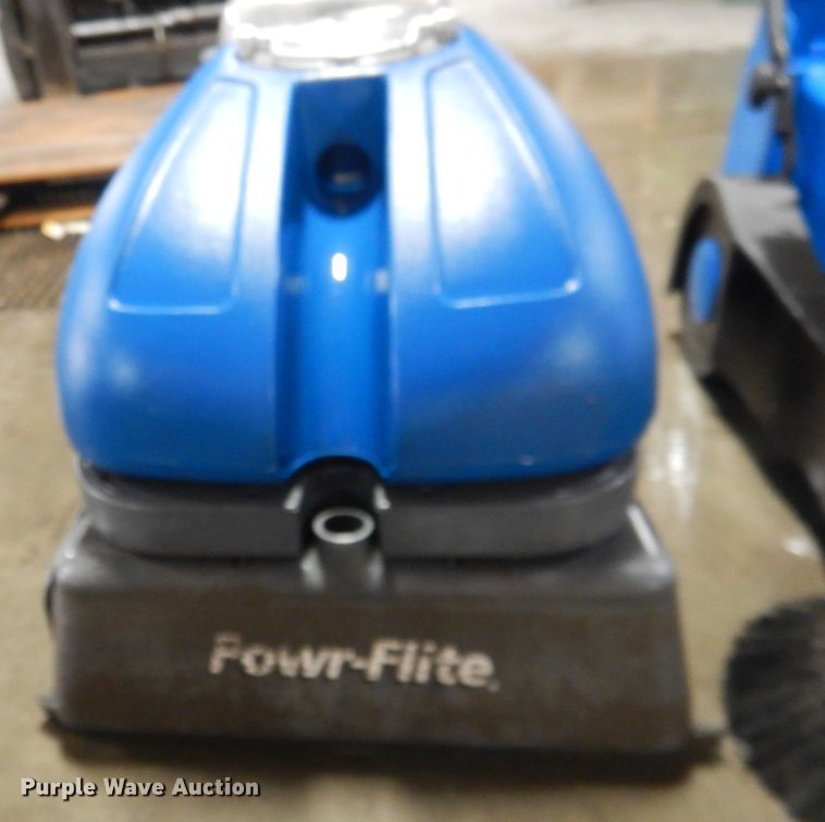 image for item FA9466 (2) floor cleaning machines