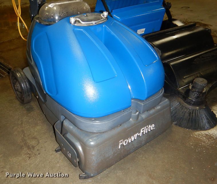 image for item FA9466 (2) floor cleaning machines