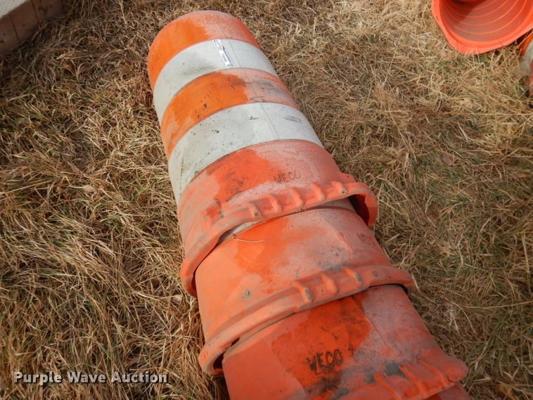 image for item FA9468 (500) construction safety barrels