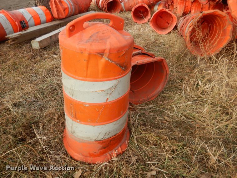 image for item FA9468 (500) construction safety barrels