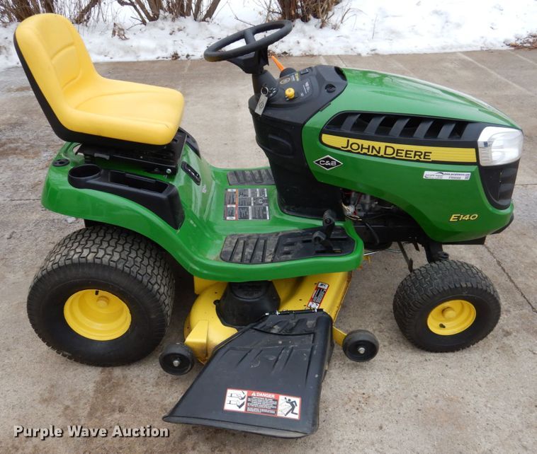 image for item FR9568 2019 John Deere E140  lawn mower
