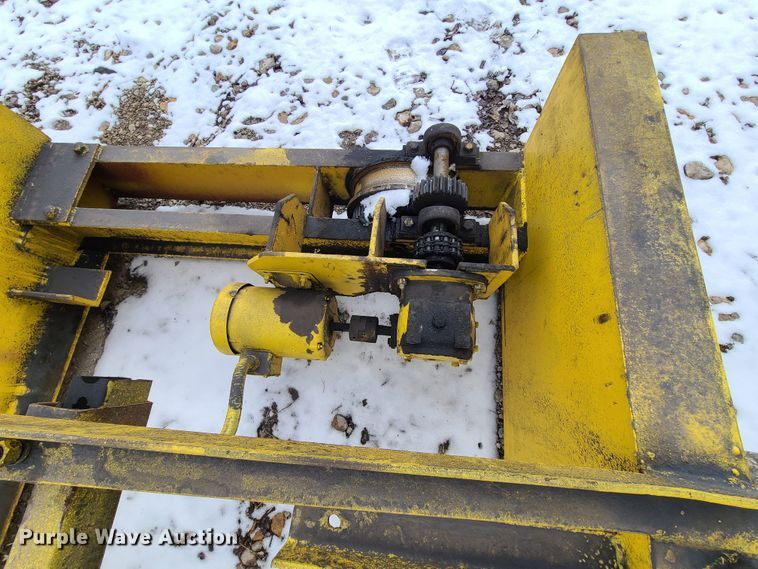 image for item FW9658 Straddle crane