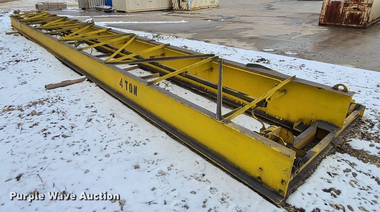 image for item FW9658 Straddle crane