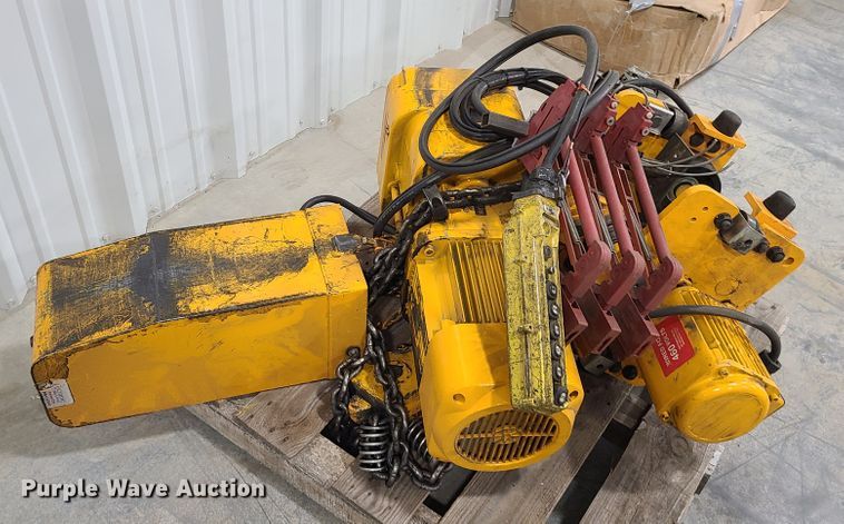 image for item FW9658 Straddle crane