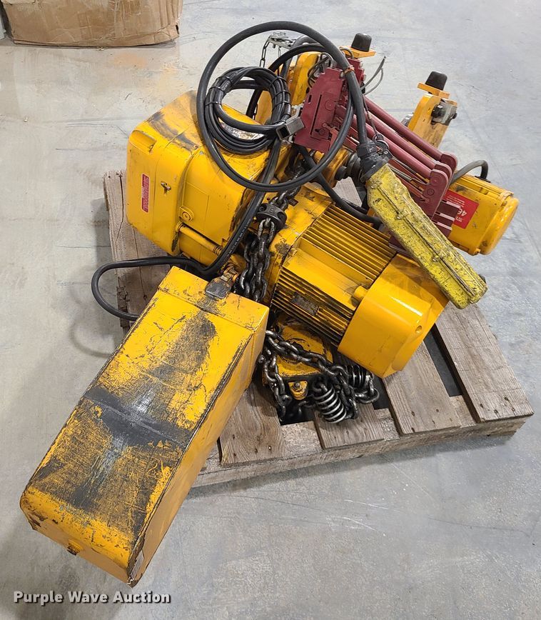 image for item FW9658 Straddle crane