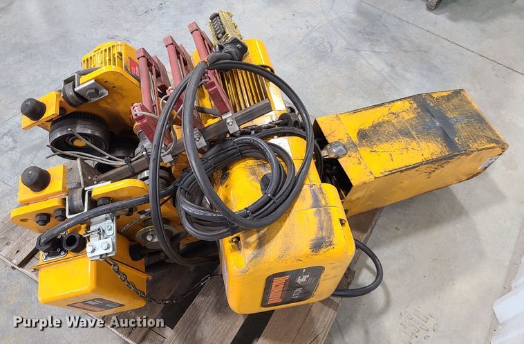 image for item FW9658 Straddle crane