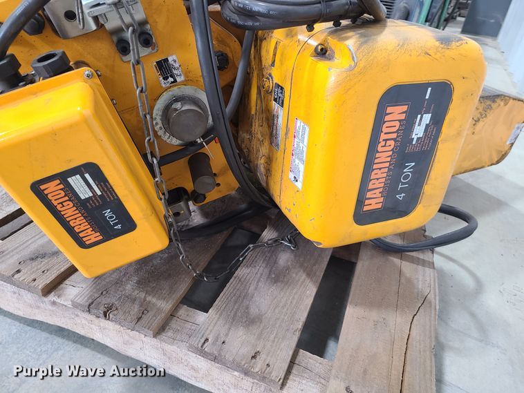 image for item FW9658 Straddle crane