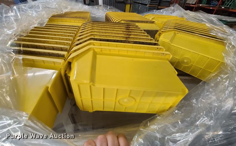 image for item FW9686 Stackable storage bins