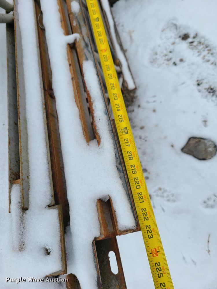 image for item FW9688 (16) steel trusses