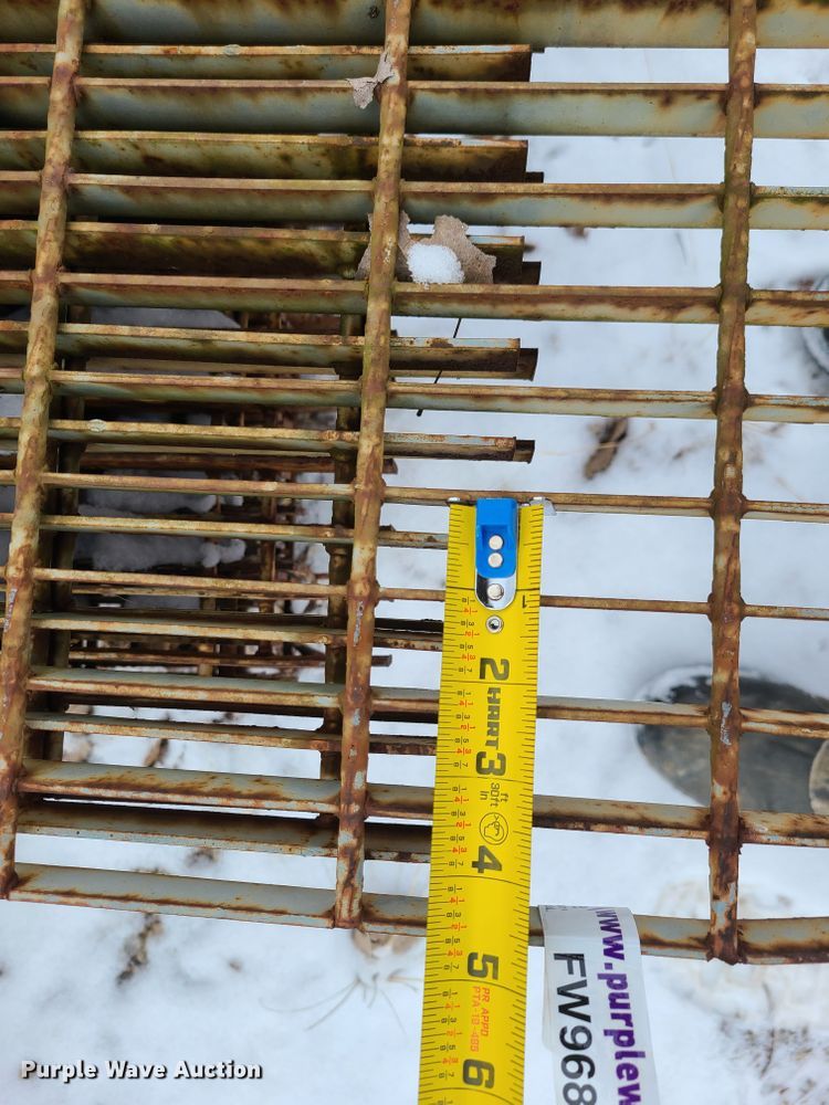 image for item FW9689 (12) steel grates