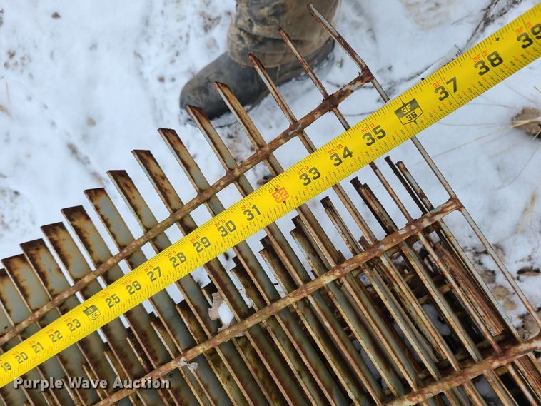 image for item FW9689 (12) steel grates