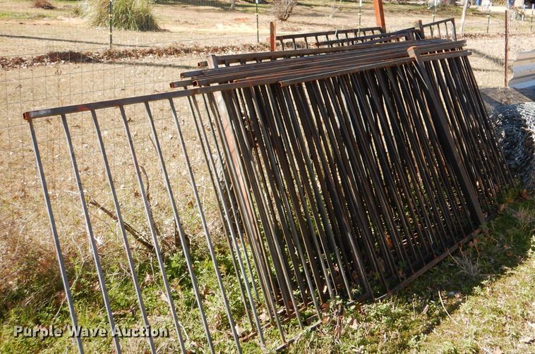 image for item FX9749 Approximately 30 wrought iron fence panels