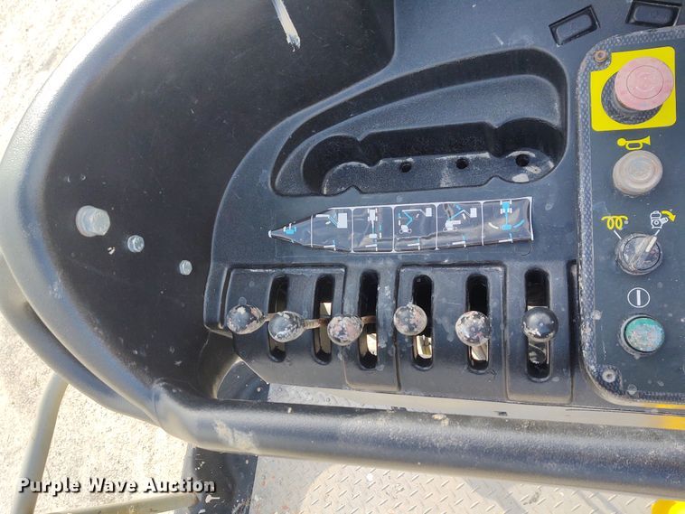 image for item FY9875 2014 Niftylift SP64D4X4  boom lift