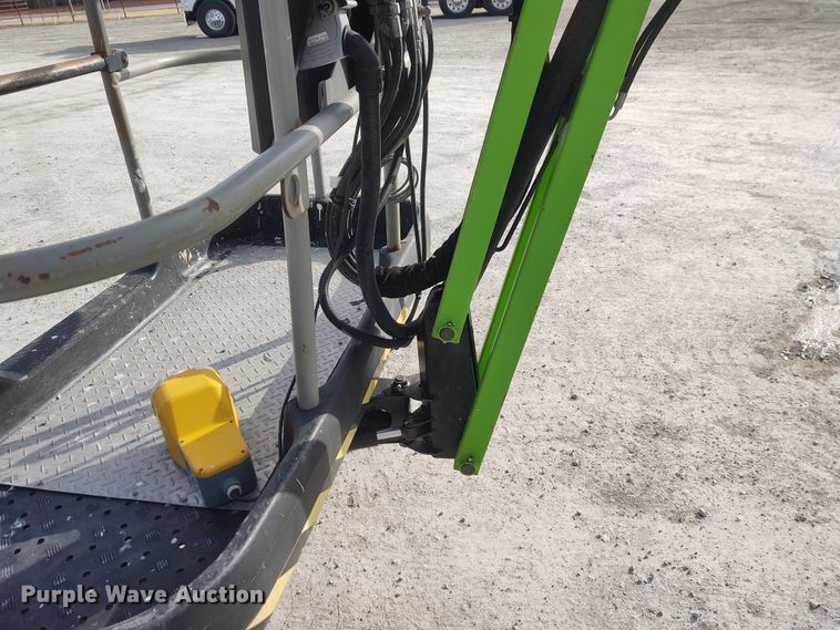 image for item FY9875 2014 Niftylift SP64D4X4  boom lift