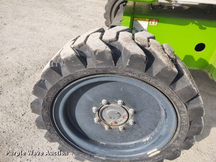 image for item FY9875 2014 Niftylift SP64D4X4  boom lift