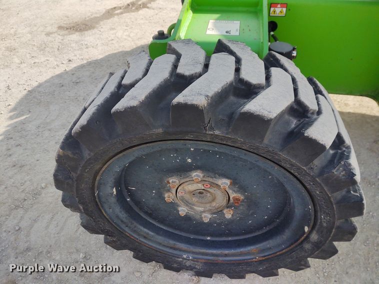 image for item FY9875 2014 Niftylift SP64D4X4  boom lift