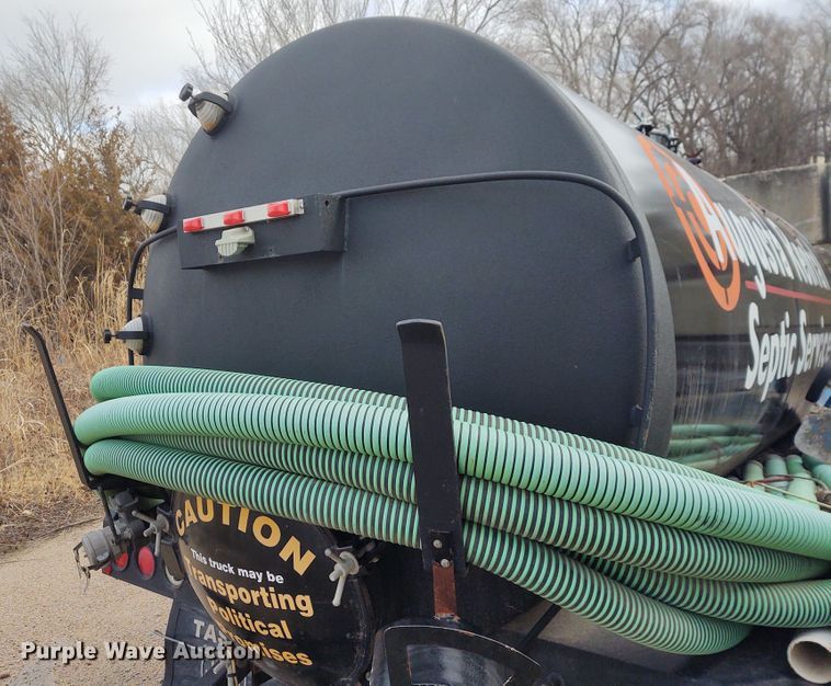 image for item FY9878 Vacuum tank bed